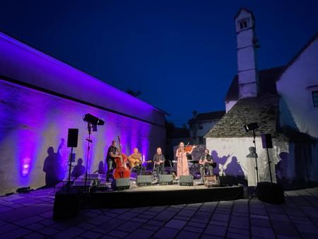 Poletni večeri na Škrateljnovi domačiji - Noreia